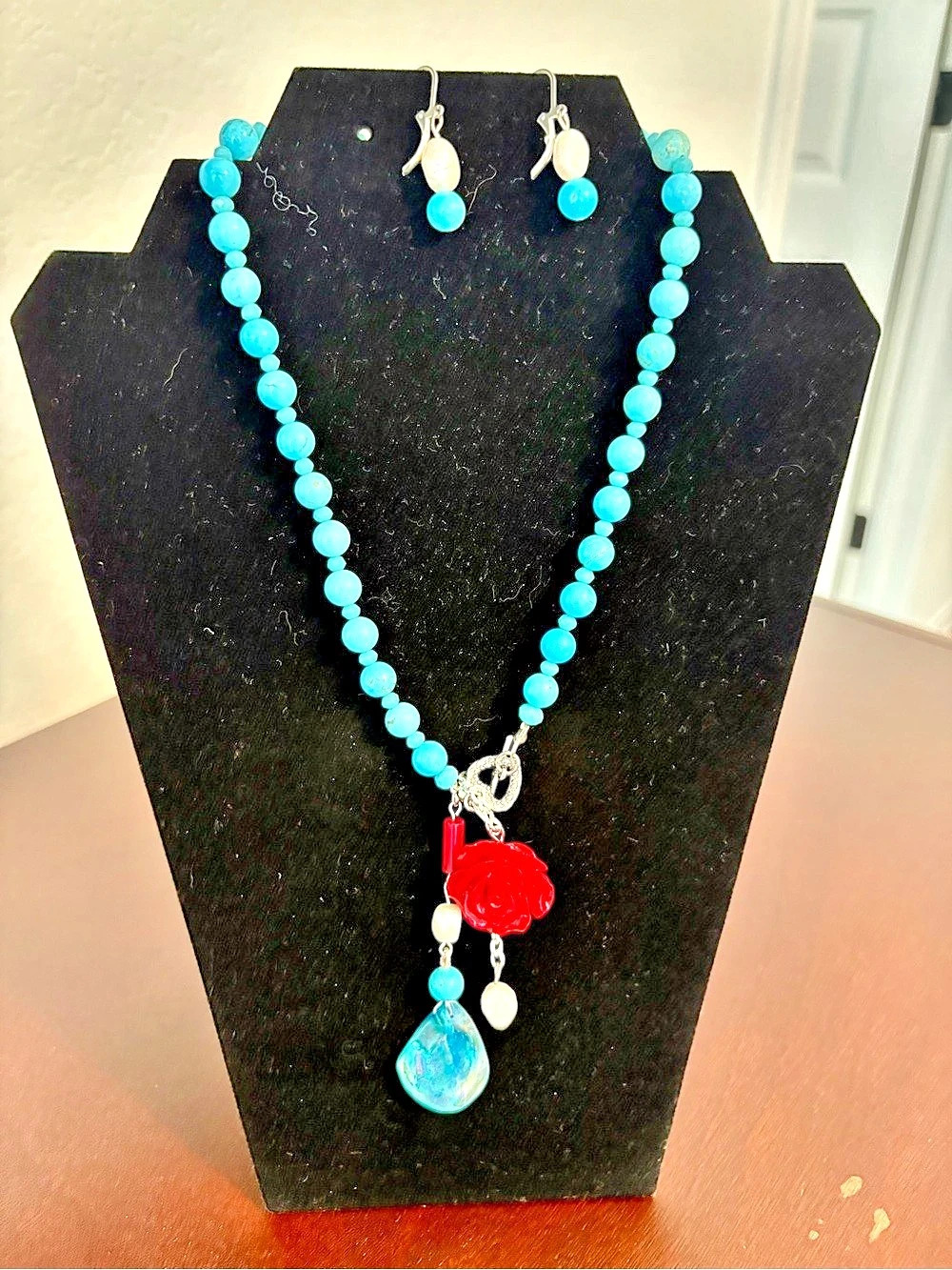 Turquoise Beaded Jewelry Set in Blue & Red